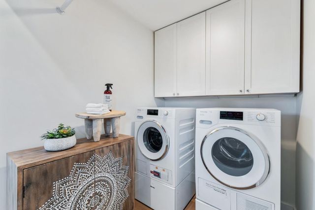 16 Hillview Avenue, Redwood City, CA 94062