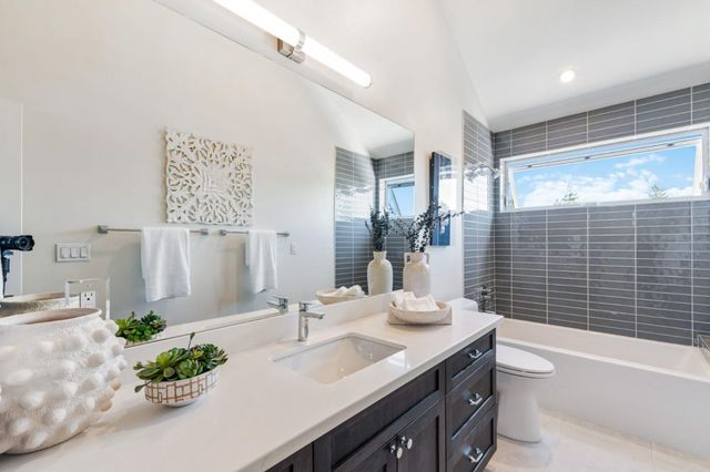 16 Hillview Avenue, Redwood City, CA 94062