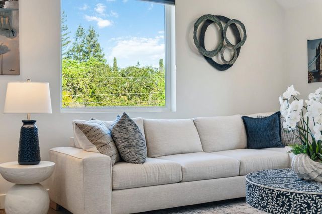 16 Hillview Avenue, Redwood City, CA 94062