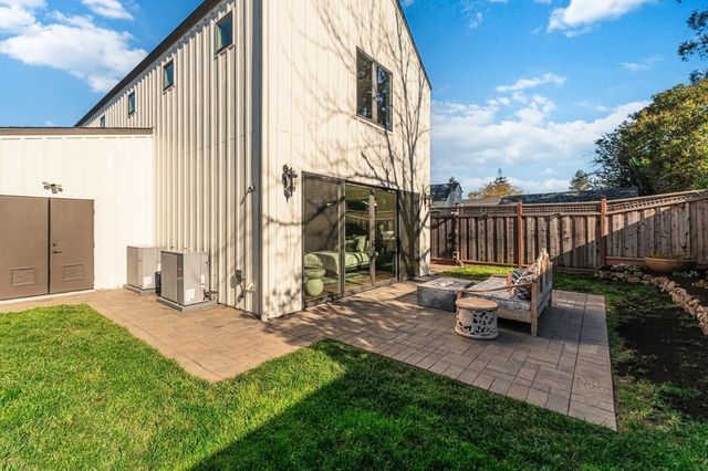 16 Hillview Avenue, Redwood City, CA 94062