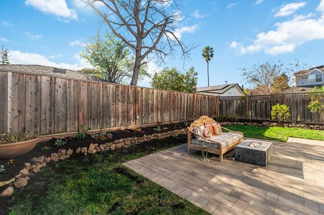 16 Hillview Avenue, Redwood City, CA 94062