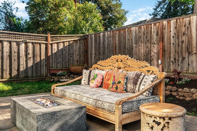 16 Hillview Avenue, Redwood City, CA 94062