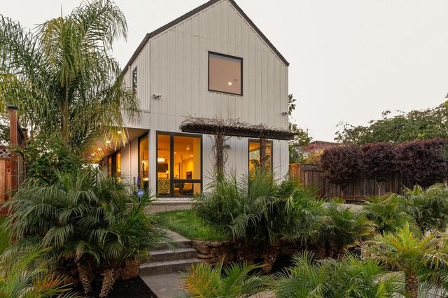 16 Hillview Avenue, Redwood City, CA 94062