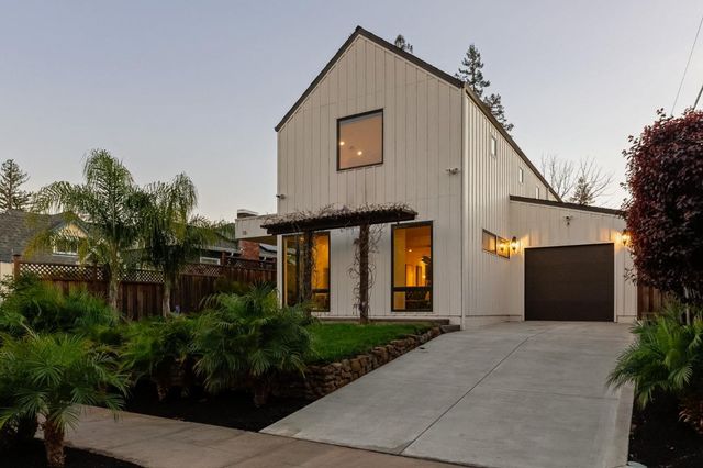 16 Hillview Avenue, Redwood City, CA 94062