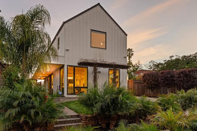 16 Hillview Avenue, Redwood City, CA 94062