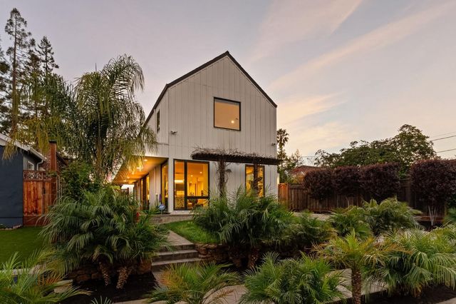 16 Hillview Avenue, Redwood City, CA 94062