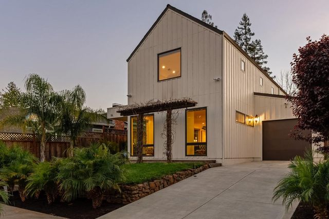 16 Hillview Avenue, Redwood City, CA 94062