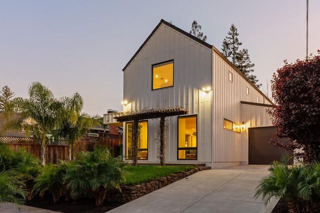 16 Hillview Avenue, Redwood City, CA 94062