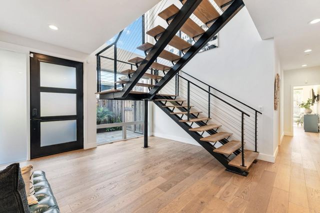 16 Hillview Avenue, Redwood City, CA 94062