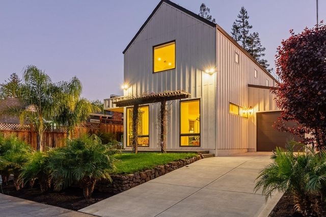 16 Hillview Avenue, Redwood City, CA 94062