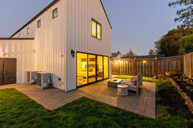 16 Hillview Avenue, Redwood City, CA 94062