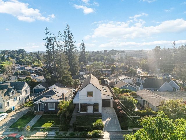 16 Hillview Avenue, Redwood City, CA 94062