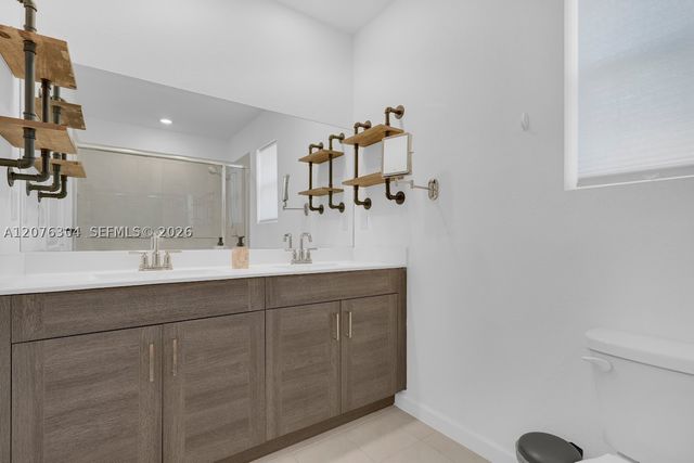 805 SE 18th St 805, Homestead, FL 33034