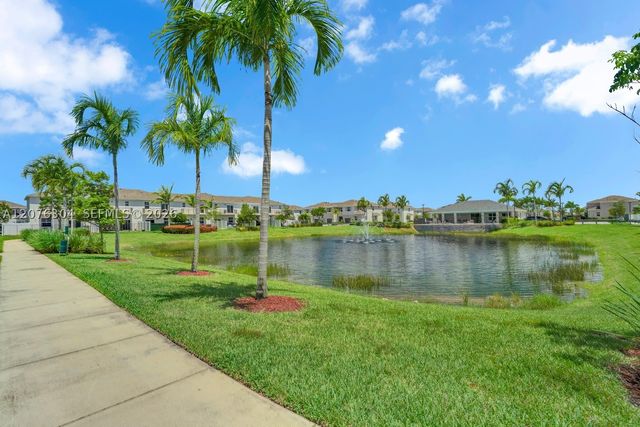 805 SE 18th St 805, Homestead, FL 33034