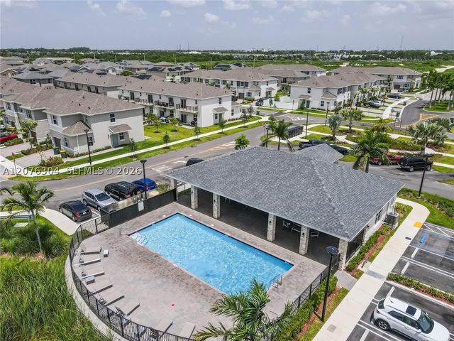805 SE 18th St 805, Homestead, FL 33034