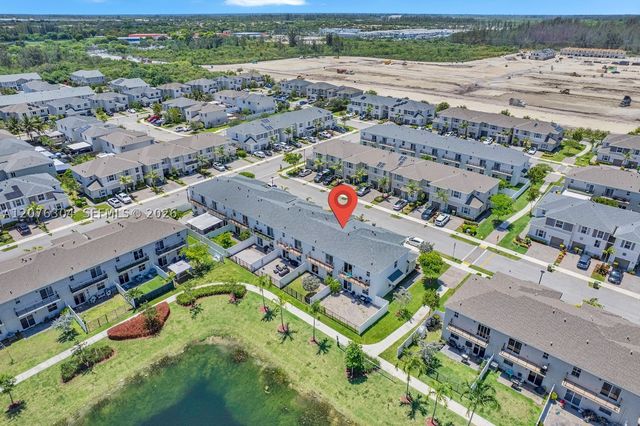 805 SE 18th St 805, Homestead, FL 33034