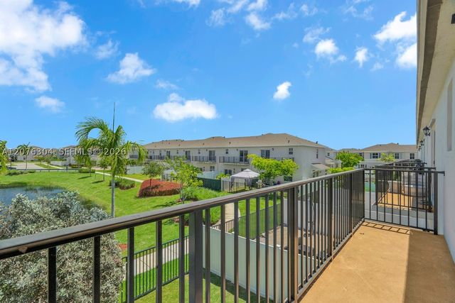 805 SE 18th St 805, Homestead, FL 33034