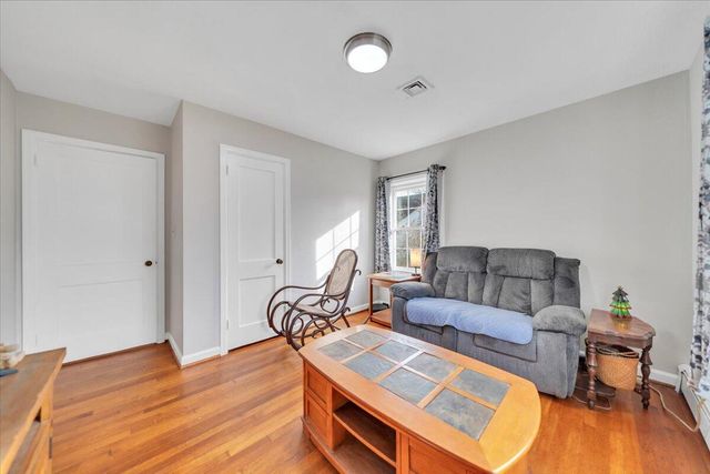 N 36 Bruffey ST, Salem, VA 24153