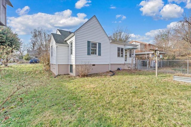 N 36 Bruffey ST, Salem, VA 24153