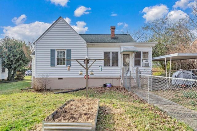 N 36 Bruffey ST, Salem, VA 24153