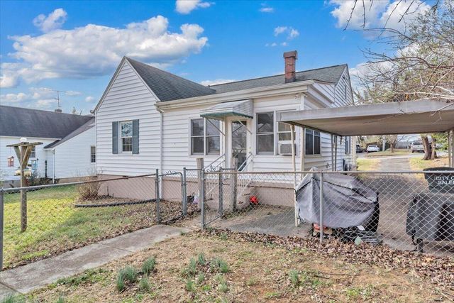 N 36 Bruffey ST, Salem, VA 24153