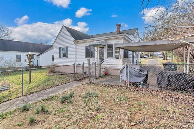N 36 Bruffey ST, Salem, VA 24153