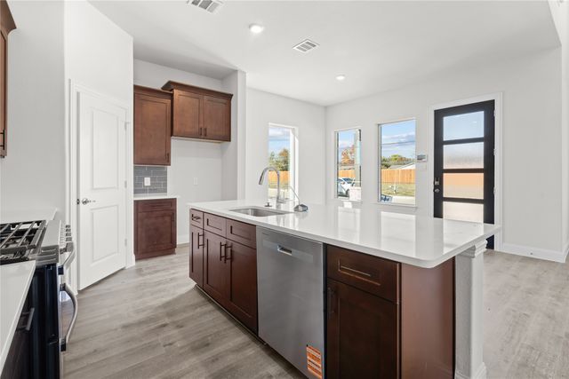 725 Oakridge Trail, Richardson, TX 75080