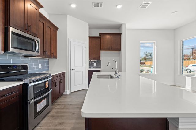 725 Oakridge Trail, Richardson, TX 75080