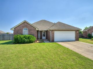 1025 NE 32nd Street, Moore, OK 73160