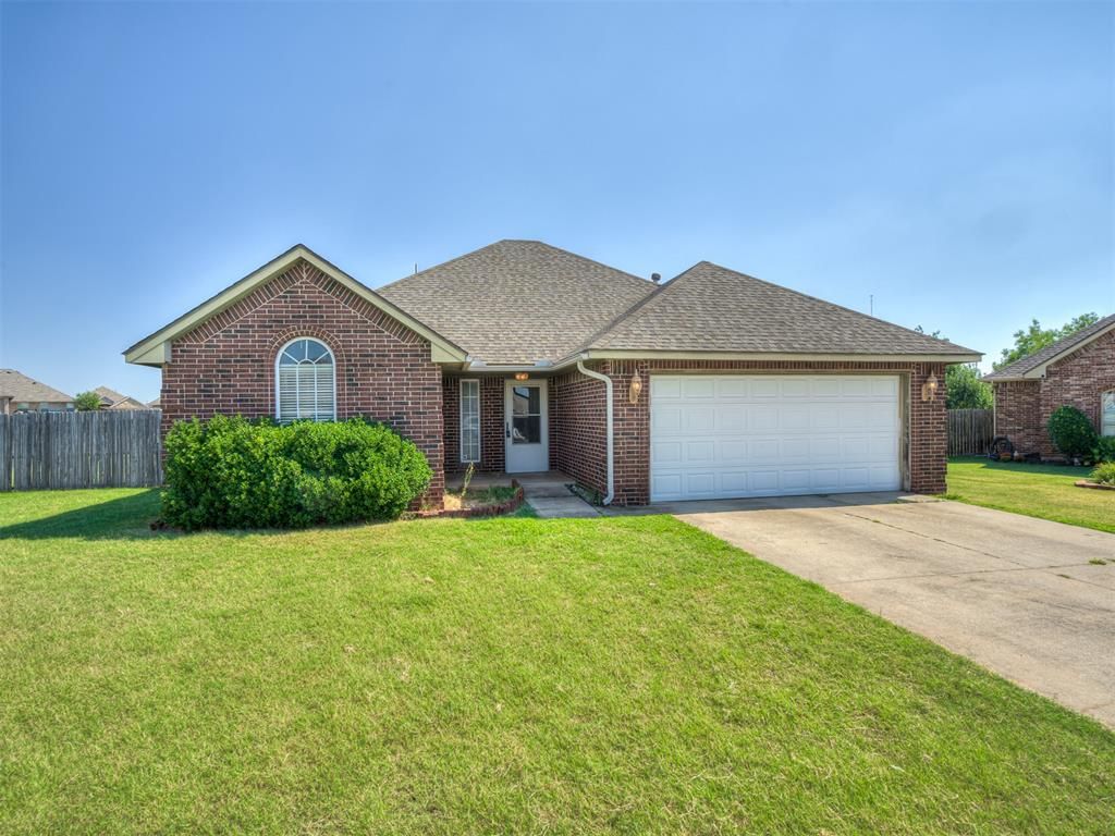1025 NE 32nd Street, Moore, OK 73160