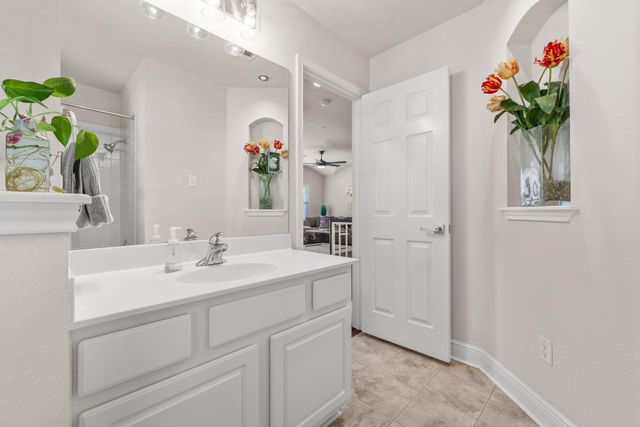 1900 Scofield Ridge PKWY 5901, Austin, TX 78727