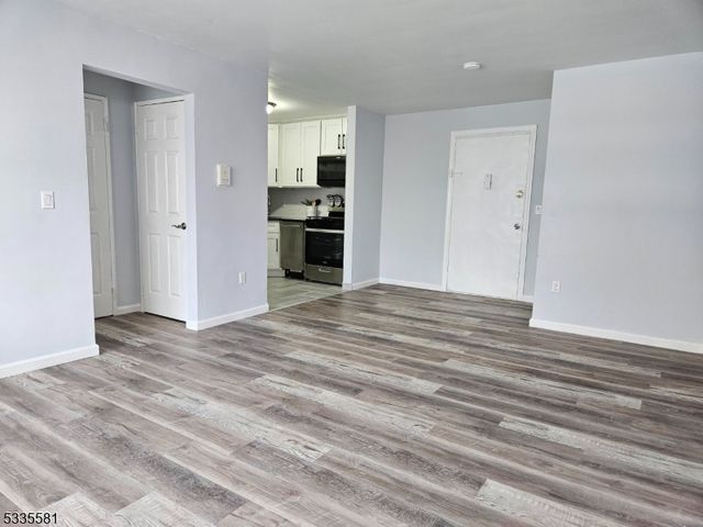 605 Grove St F8, Clifton City, NJ 07013