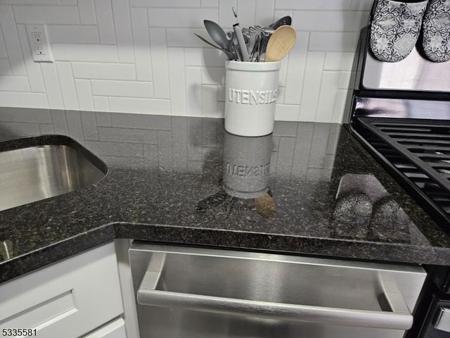 605 Grove St F8, Clifton City, NJ 07013