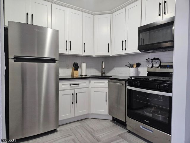 605 Grove St F8, Clifton City, NJ 07013