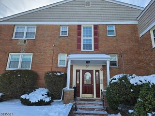 605 Grove St F8, Clifton City, NJ 07013
