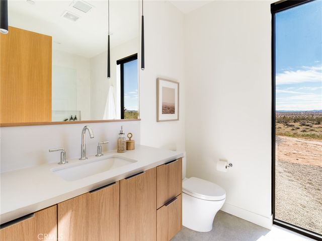621 N Sage Avenue, Yucca Valley, CA 92284