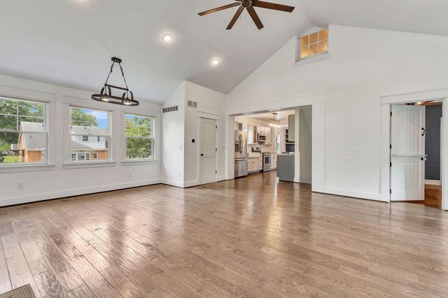 1627 E Henry Clay Avenue, Covington, KY 41011