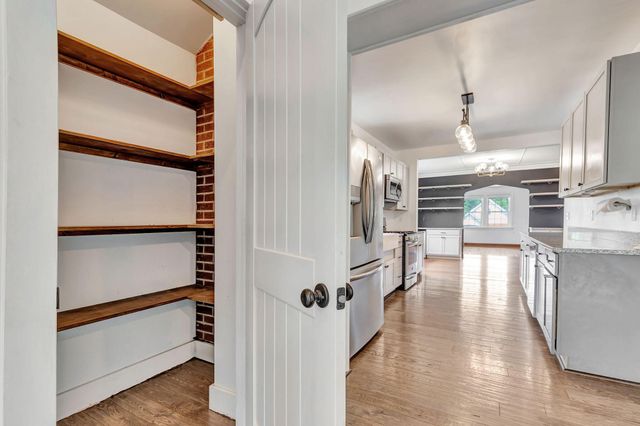 1627 E Henry Clay Avenue, Covington, KY 41011