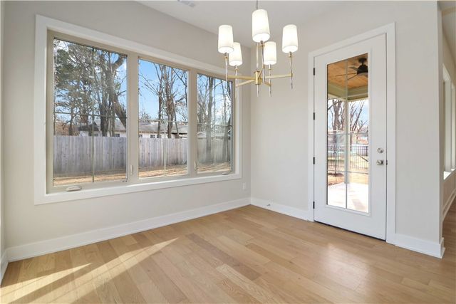 2084 N Dutton Place, Fayetteville, AR 72703