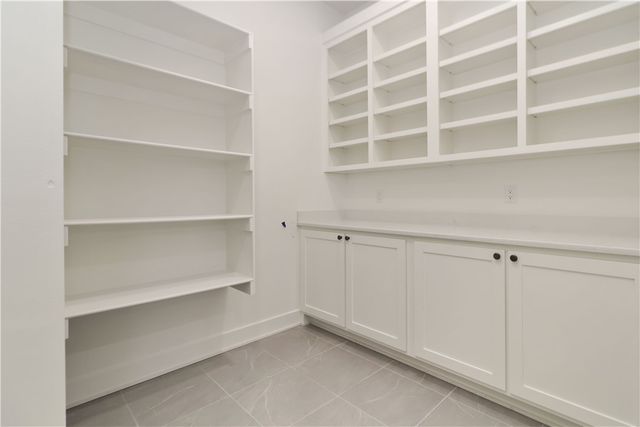 2084 N Dutton Place, Fayetteville, AR 72703