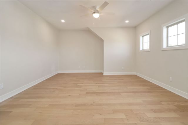 2084 N Dutton Place, Fayetteville, AR 72703