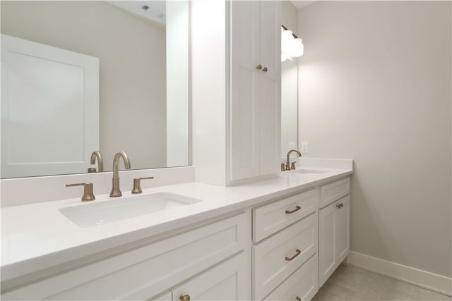 2084 N Dutton Place, Fayetteville, AR 72703