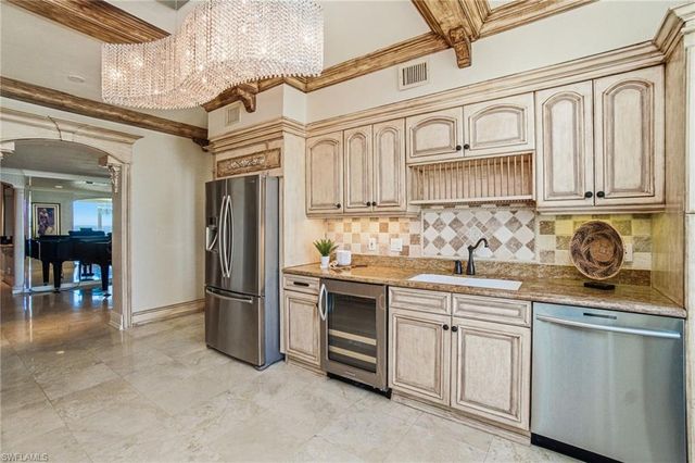 4301 Gulf Shore BLVD N # 1801, Naples, FL 34103