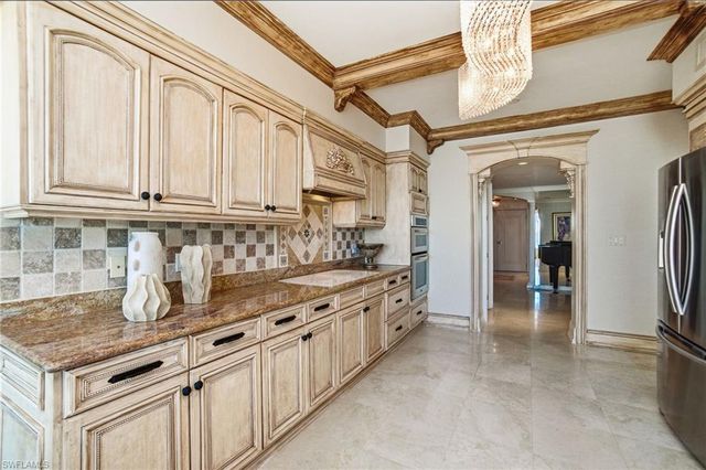 4301 Gulf Shore BLVD N # 1801, Naples, FL 34103