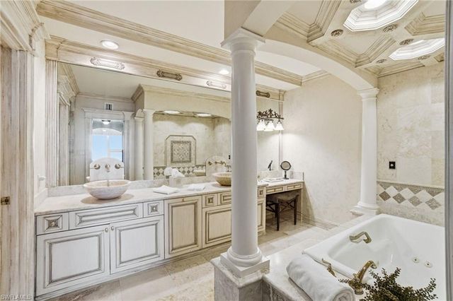 4301 Gulf Shore BLVD N # 1801, Naples, FL 34103