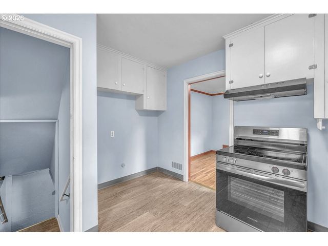 19237 Ne GLISAN St, Portland, OR 97230