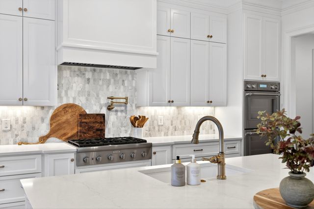 8776 Belladonna Dr, College Grove, TN 37046