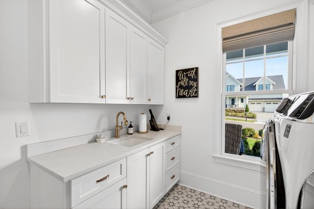 8776 Belladonna Dr, College Grove, TN 37046