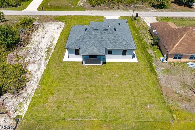 2711 40th ST W, Lehigh Acres, FL 33971