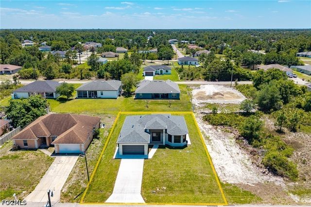 2711 40th ST W, Lehigh Acres, FL 33971